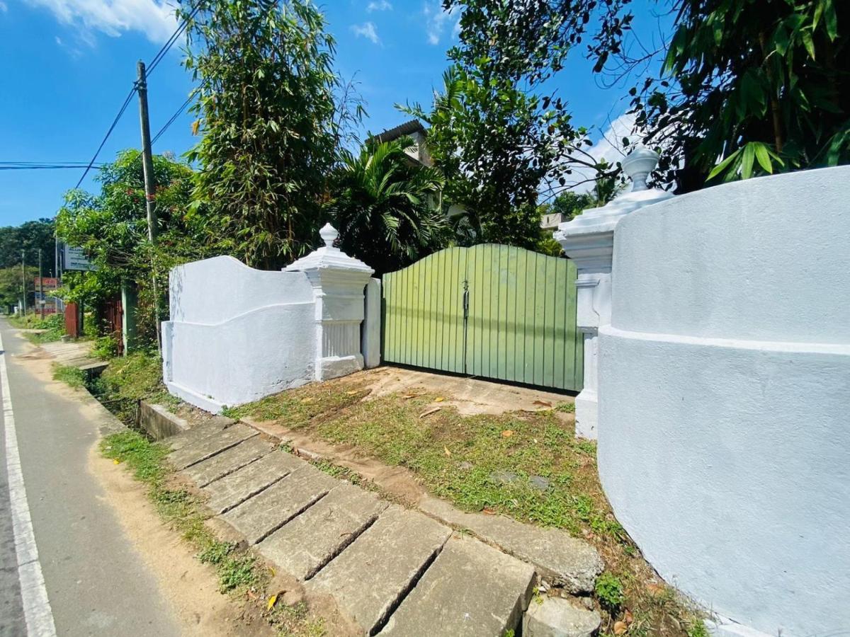 Colonial Bungalow تانجالي المظهر الخارجي الصورة